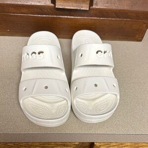 CROCS women’s Classic White Sandals